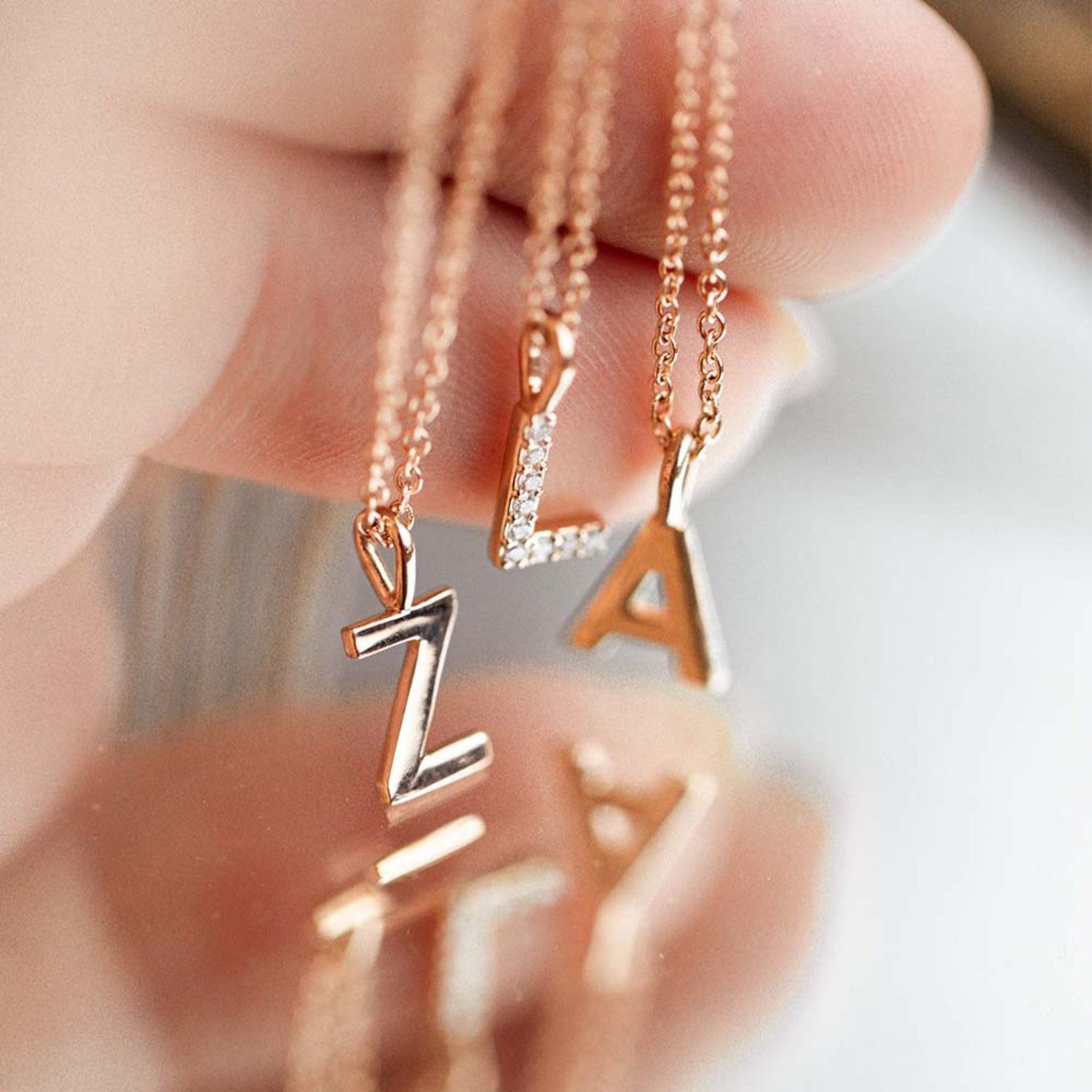 Customize Letter 'S' Necklace in Solid Gold 4